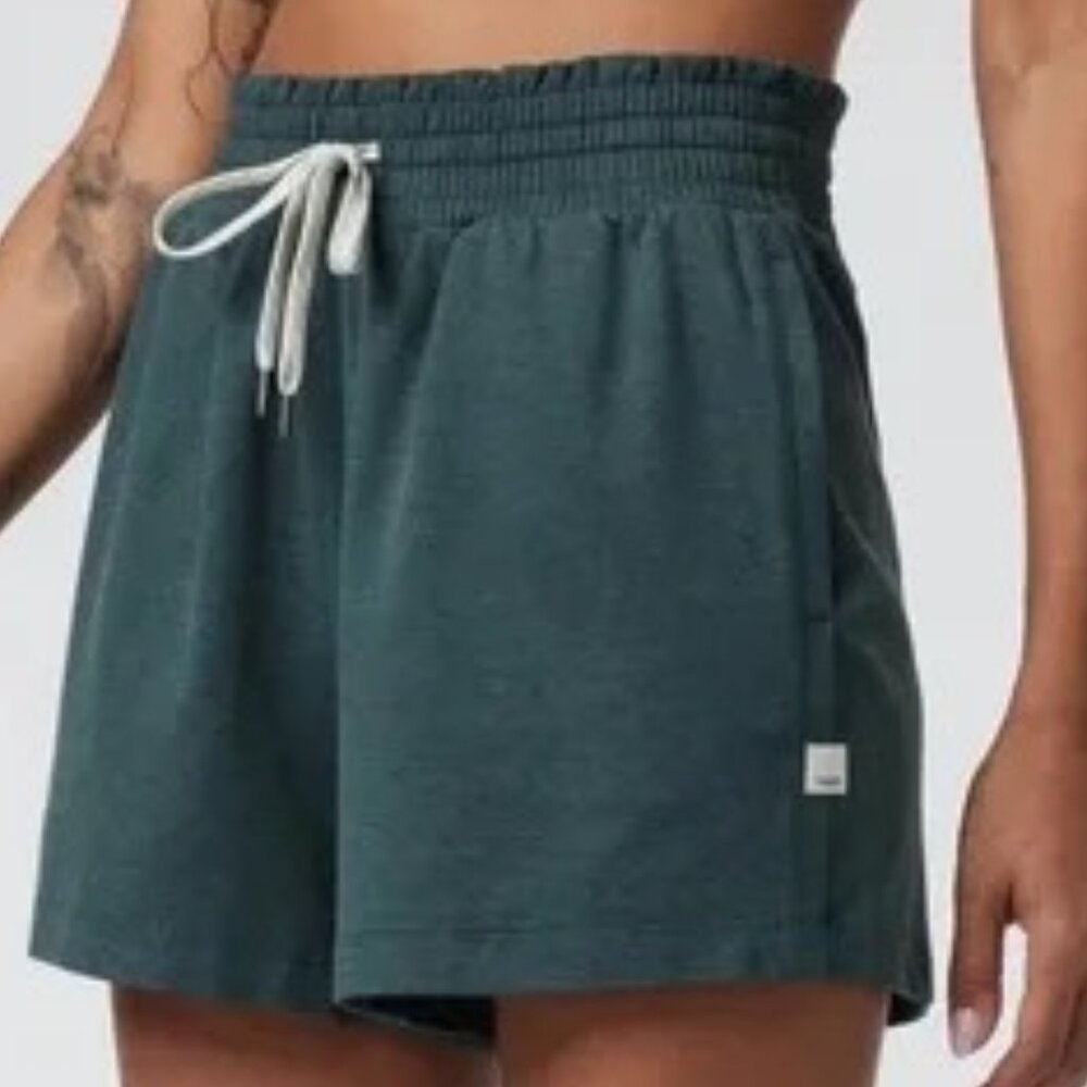 Vuori Halo Boxy Short Women's DreamKnit Shorts, Stone or Grove Heather Green, XL